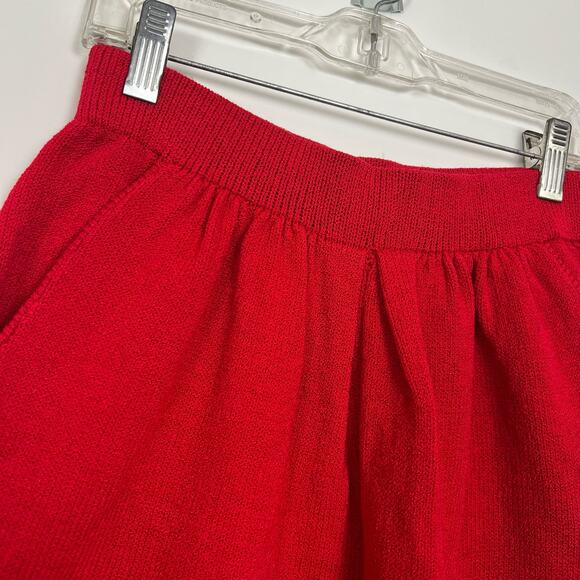 ST. JOHN COLLECTION by Marie Gray Red Knit Shorts - Picture 5 of 7